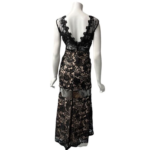 The clothing company Black Lace Cut-Out Gown - Picture 4 of 6